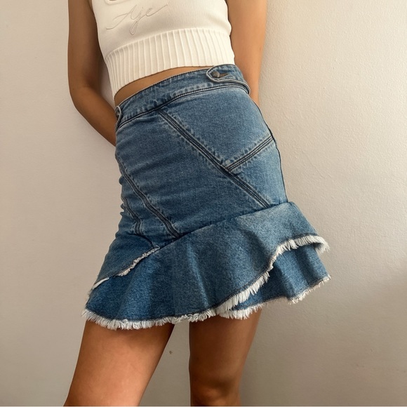 AJE Denim Mini Skirt • Classic Wash • Second Hand • Size 4AU RRP $295 - Picture 3 of 16